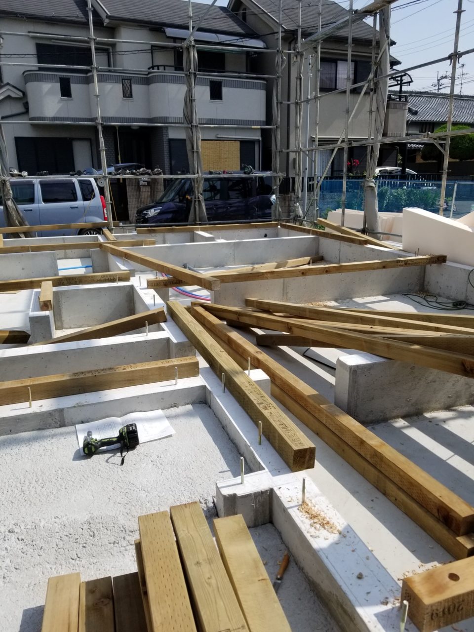建て方(土台)