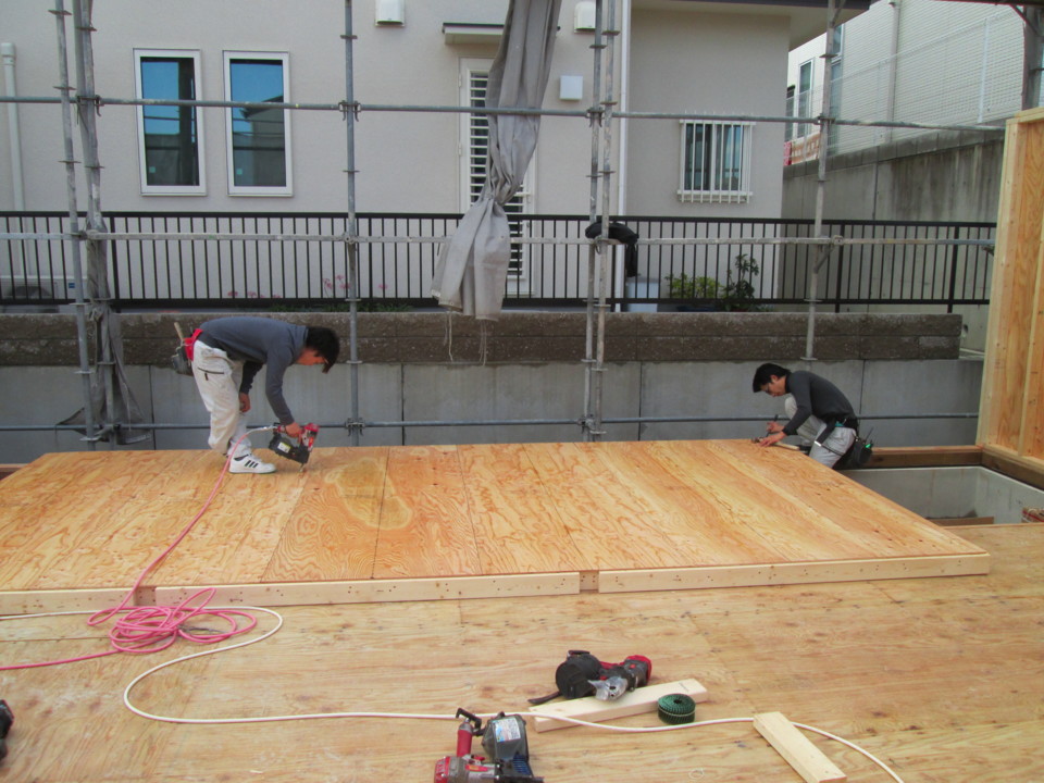 建て方（１階壁）