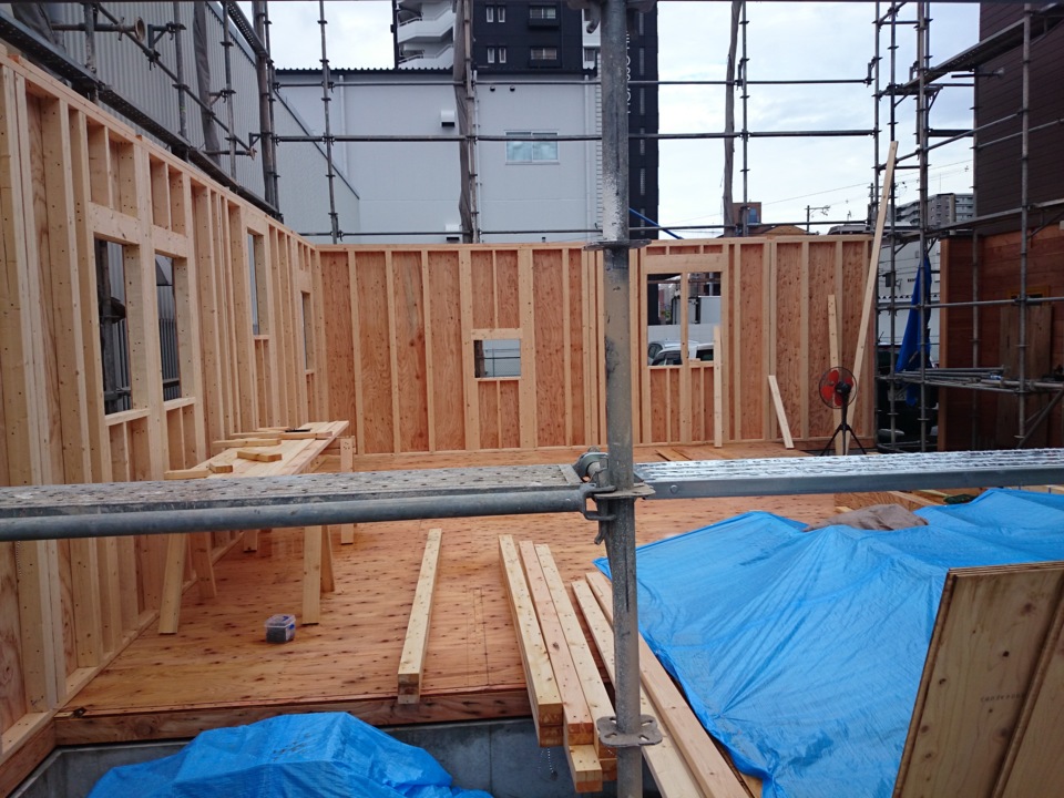 建て方（１階壁）
