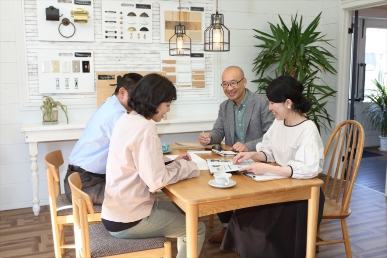 6月開催！【土日カフェ　プラン相談会】限定5組　焼きたてワッフルを食べながらお気軽に♪実例を見ながら家づくりのポイントをご紹介します