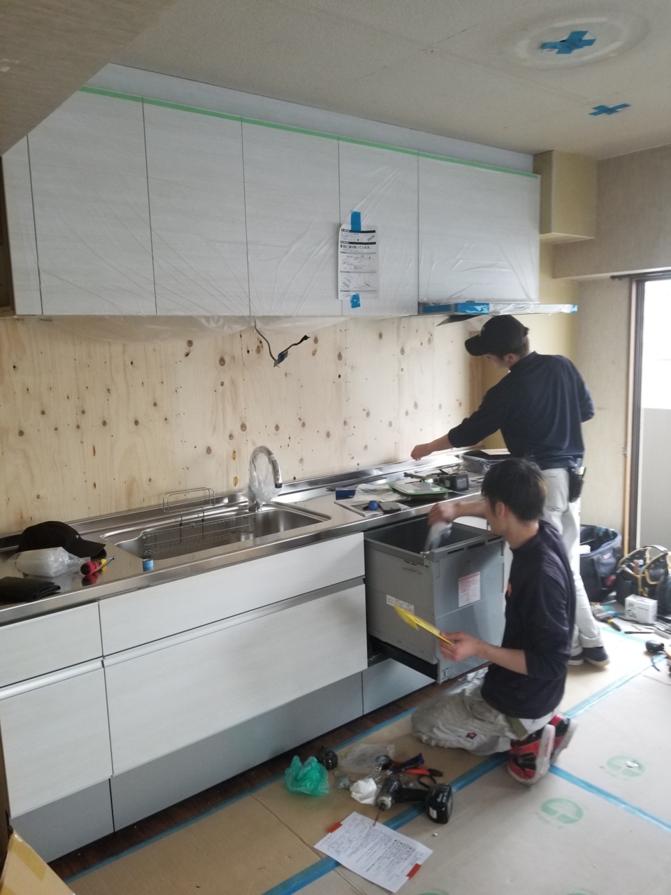 キッチン施工状況